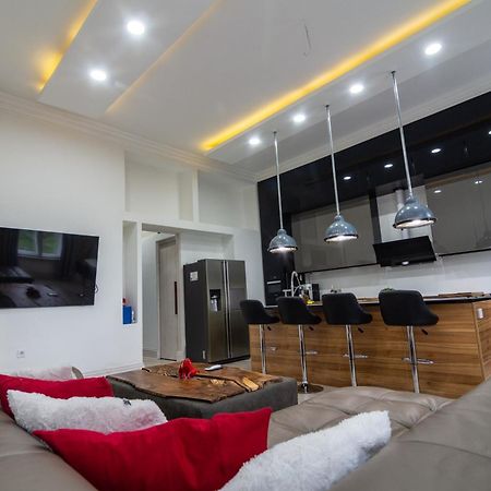 Tower Szeged Belvarosi Exkluziv Panoramas Apartman - Free Parking Exteriér fotografie