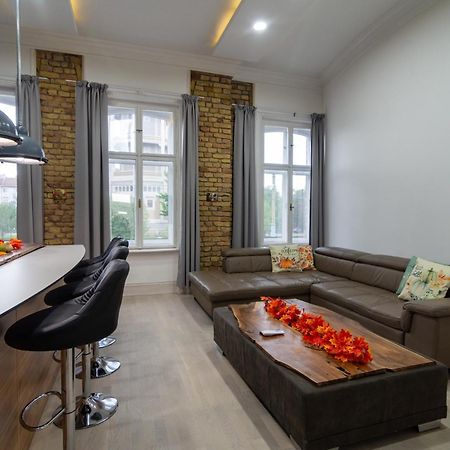 Tower Szeged Belvarosi Exkluziv Panoramas Apartman - Free Parking Exteriér fotografie