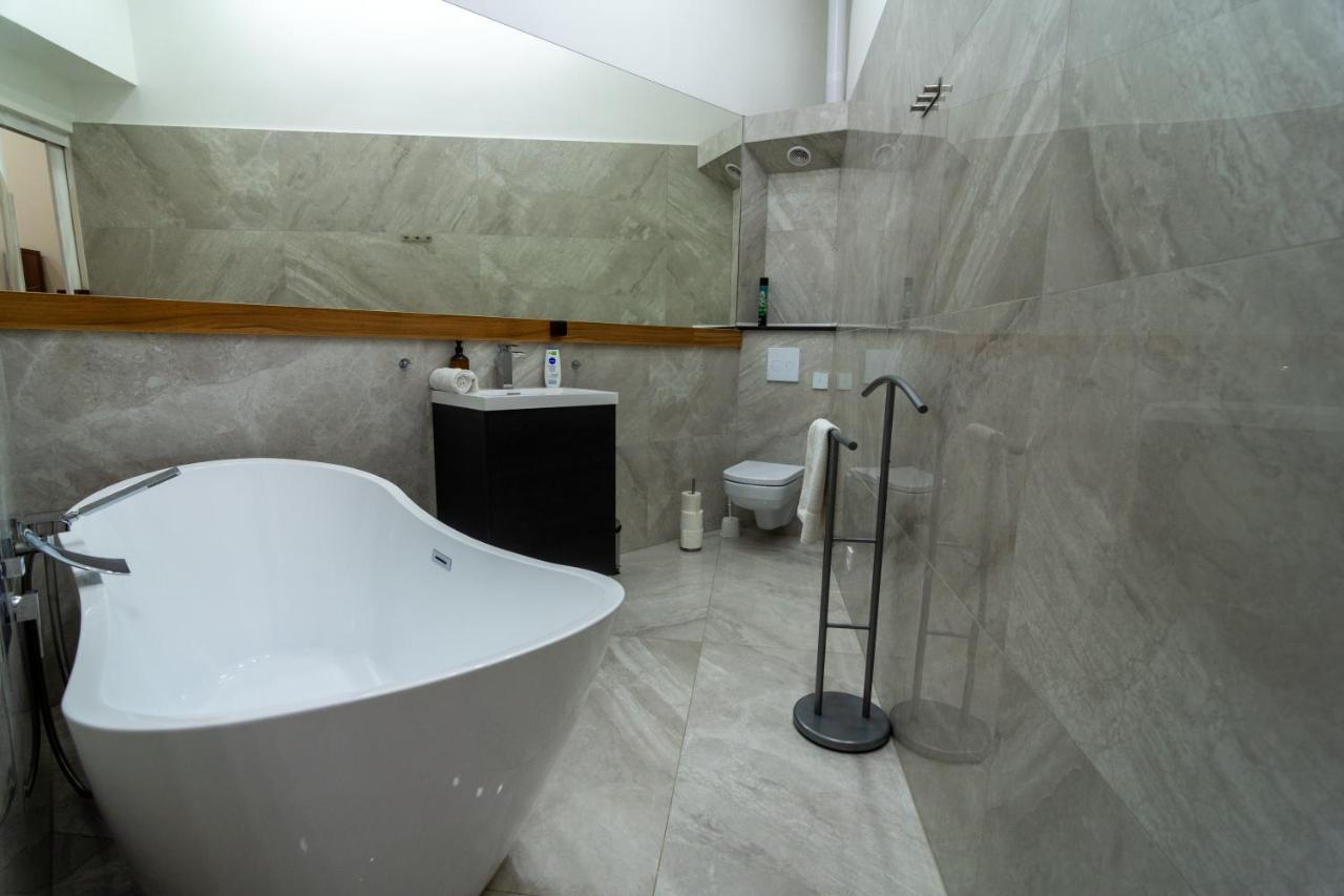 Tower Szeged Belvarosi Exkluziv Panoramas Apartman - Free Parking Exteriér fotografie