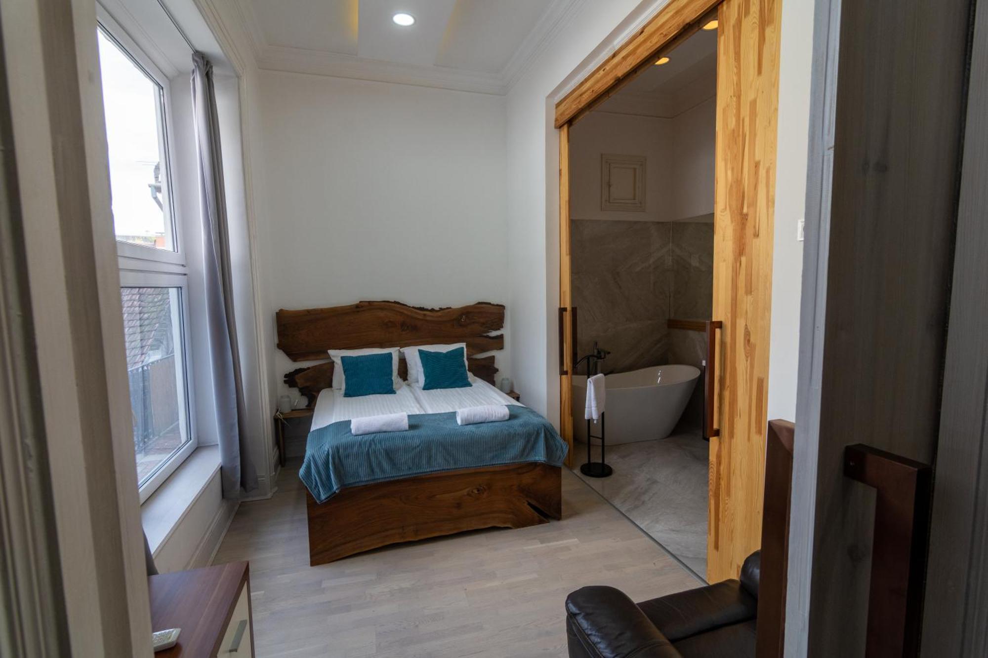 Tower Szeged Belvarosi Exkluziv Panoramas Apartman - Free Parking Exteriér fotografie